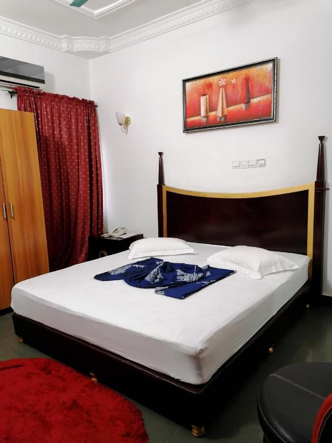 Hotel Residence Jeanne D'Arc Cotonou Dış mekan fotoğraf