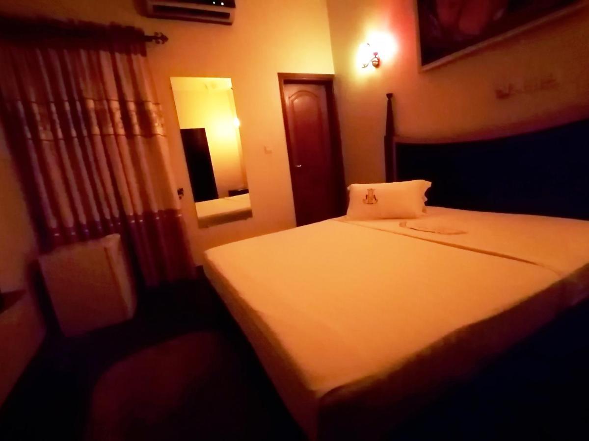 Hotel Residence Jeanne D'Arc Cotonou Dış mekan fotoğraf