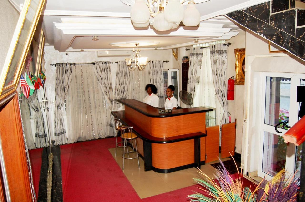 Hotel Residence Jeanne D'Arc Cotonou Dış mekan fotoğraf