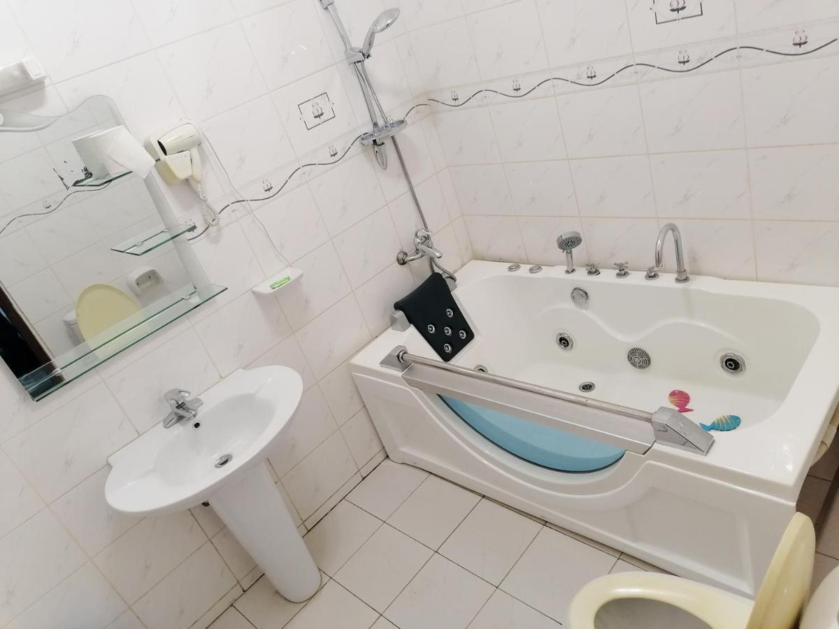 Hotel Residence Jeanne D'Arc Cotonou Dış mekan fotoğraf