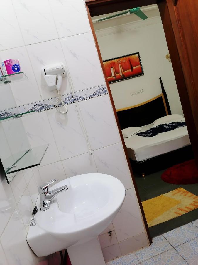 Hotel Residence Jeanne D'Arc Cotonou Dış mekan fotoğraf