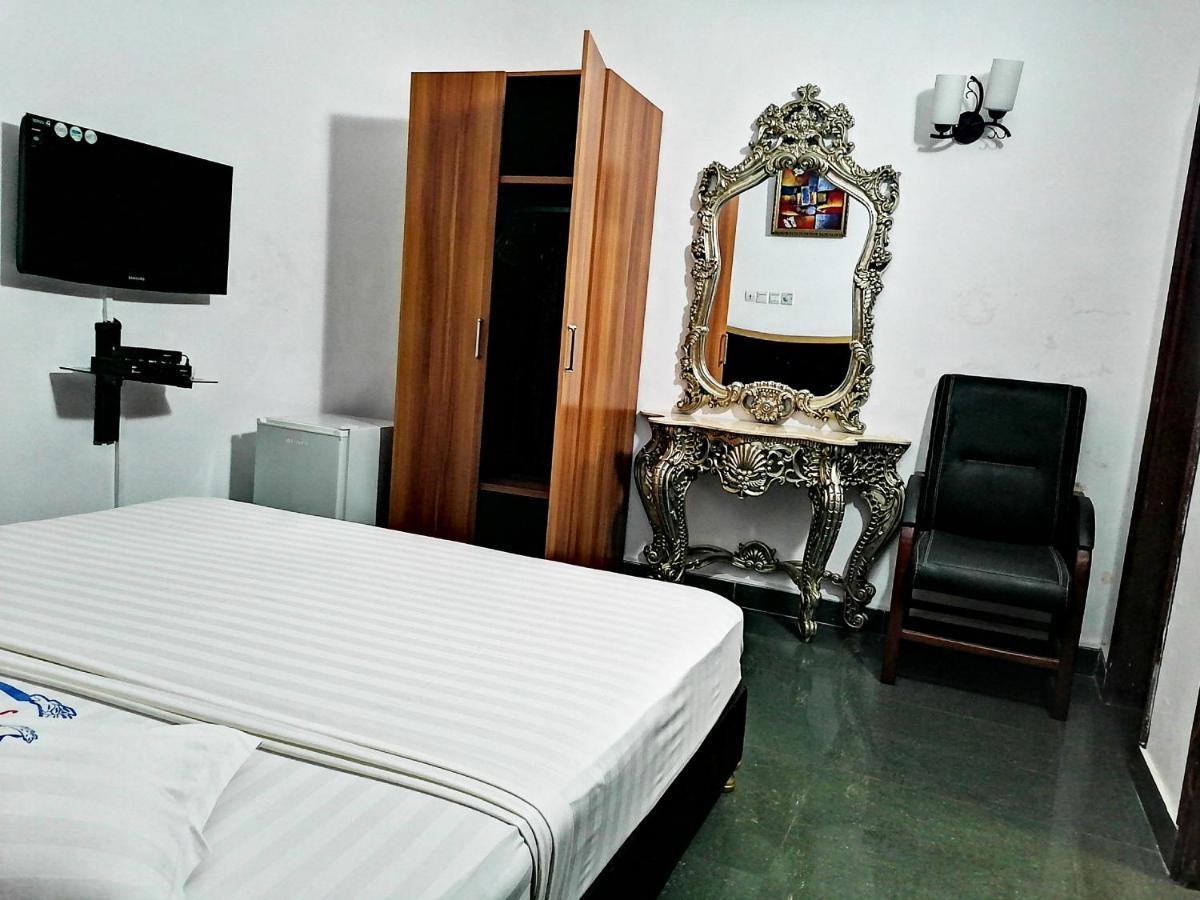 Hotel Residence Jeanne D'Arc Cotonou Dış mekan fotoğraf