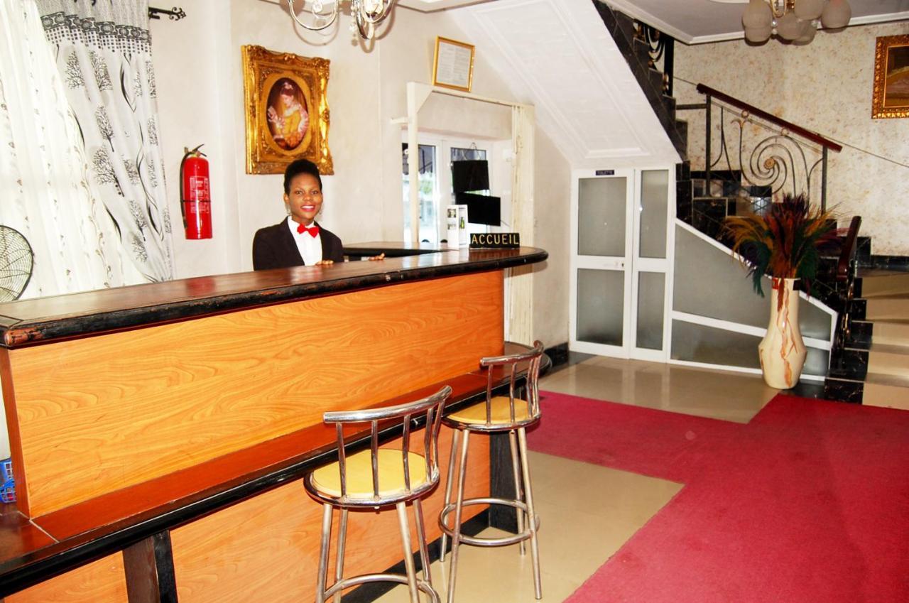 Hotel Residence Jeanne D'Arc Cotonou Dış mekan fotoğraf